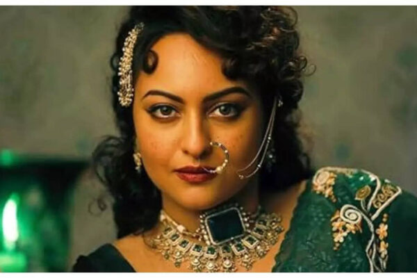 Did you know that Sonakshi Sinha always wanted to play a negative role | Hindi Movie News