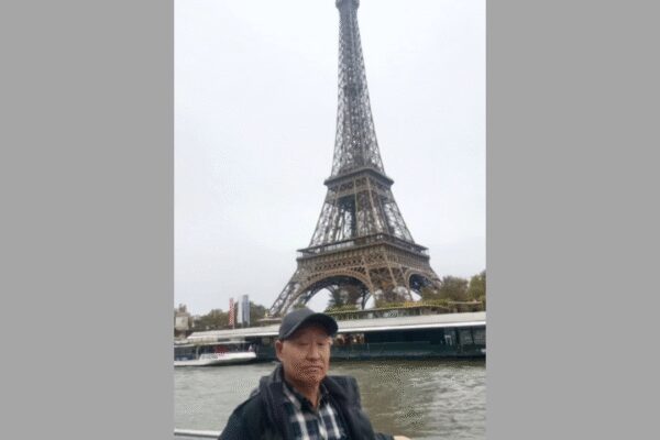 Why this Chinese uncle’s Paris photographs have become popular online, and what people are seeing in them |