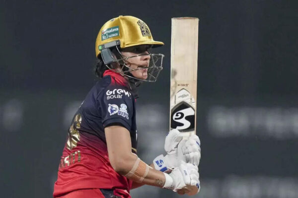 Royal Challengers Bengaluru 49/2 in 7.0 Overs | GG vs RCB, WPL Live Score: Smriti Mandhana’s unbeaten RCB look to post big total against Gujarat