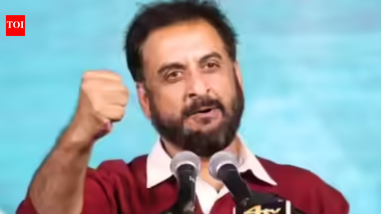 Imtiaz Jaleel (File photo) NEW DELHI: Deputy chief minister Eknath Shinde–led Shiv Sena had approached the AIMIM for a post-poll alliance in a civic body in Maharashtra, senior AIMIM leader Imtiaz Jaleel claimed on Monday.Jaleel, a former Lok Sabha MP of the Asaduddin Owaisi-led party, added that it would consider “respectful proposals” from other parties to keep the ruling allies BJP and Shiv Sena out of power in certain municipal corporations. “Democracy Sliding Into ICU”: Opposition Targets BJP As BMC Polls Trigger Political Storm “We have already rejected the proposal. We shall not join hands with Eknath Shinde. We are open to forging alliances to keep the BJP and Shiv Sena away from coming to power. If we receive a respectful proposal from other parties, we will consider it,” PTI quoted the AIMIM’s Maharashtra unit chief as saying.However, he did not specify the names or number of civic bodies for which the alleged offers were made.Jaleel added that the AIMIM’s post-poll assessment indicated that no single party had secured a clear mandate in three to four civic bodies in the recently held local polls.Reflecting on the Hyderabad-based party’s performance in the January 15 municipal elections in Maharashtra, he said the AIMIM’s footprint was expanding across municipal councils and corporations.In the polls held across 29 municipal bodies, the BJP won the highest number of seats—1,425 of the 2,869 on offer—followed by the Shiv Sena with 399 and the NCP with 167.The AIMIM also put up an impressive performance, winning 125 corporator seats in the state.About the AuthorTOI News DeskThe TOI News Desk comprises a dedicated and tireless team of journalists who operate around the clock to deliver the most current and comprehensive news and updates to the readers of The Times of India worldwide. With an unwavering commitment to excellence in journalism, our team is at the forefront of gathering, verifying, and presenting breaking news, in-depth analysis, and insightful reports on a wide range of topics. The TOI News Desk is your trusted source for staying informed and connected to the ever-evolving global landscape, ensuring that our readers are equipped with the latest developments that matter most.”Read MoreEnd of ArticleFollow Us On Social MediaVideosBJP Picks Nitin Nabin As National President,To Take Charge January 20“…We Find Threatening”: Poland Raises Alarm Over India’s Role In Russia Zapad ExercisesMore Than Optics: Why PM Modi’s Rare Airport Gesture For UAE President Matters For India’s StrategyWhat Does Pak Field Marshal Asim Munir Mean By Pakistan’s ‘Purpose’ And What It Means For IndiaUnnao Rape Case: Delhi HC Rejects Kuldeep Sengar’s Plea To Suspend SentenceThree Houses, Cars And Loans: How Indore Beggar Mangilal Built Wealth While Begging On StreetsReza Pahlavi Promises Friendship With India, But His Return Could Reopen Iran’s Old Fault LinesGaza Peace Offer From Donald Trump Puts India At Crossroads With Experts Divided On Strategic CostsUN Admits 1945 Model Is Broken As Guterres Echoes India’s Demand For Urgent Security Council ReformJaishankar Flags ‘Unfair’ Targeting Of India In Poland FM Meet; Blunt Message On ‘Terror Infra’123Photostories8 baby girl names inspired by rare flowers from around the worldHow to make Chicken Kadi Patta for dinnerTop 10 countries in Asia with the highest quality of life20 Maggi combinations to enjoy this winter season15 best rated dishes made with Paneer from across India by top global culinary agency5 principal beliefs of Hinduism explained simplyFrom Namita Thapar’s Rs 50 crore house to Aman Gupta’s lavish lifestyle- Luxurious things Shark Tank India judges ownTravel influencer Shenaz Treasury recommends these 6 places women must travel to in 2026; safe, stunning and solo-friendlyAmitabh Bachchan, Dharmendra, Shah Rukh Khan: Rare unseen career pictures of Bollywood legends that tell stories beyond the screen6 animals that look harmless but are extremely dangerous123Hot PicksSilver price todayBudget 2026Gold rate todayGold price predictionVande Bharat sleeperPublic holidays January 2026Bank Holidays JanuaryTop TrendingDesmond ScottWWE Raw PreviewConor McgregorTiger Woods Net WorthRoger FedererStephen CurryKhabib Nurmagomedov Net WorthConor McgregorMahipur Gang RapeKlay Thompson Girlfriend