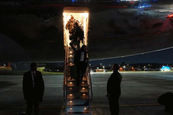 Sharp U-turn: Trump switches plane after electrical issue; resumes Davos trip for WEF