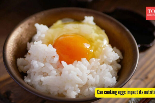 Are raw eggs safe to eat? Can overcooking destroy nutrients and taste? Expert tips on how to consume and handle them |