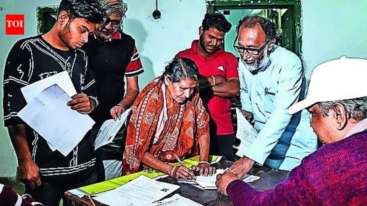 NEW DELHI: Pursuant to the Jan 19 SC direction, Election Commission on Wednesday instructed the Bengal CEO to ensure that names of electors listed under “logical discrepancies” and “unmapped” categories under the SIR exercise are displayed by Jan 24 at gram panchayat bhawans, public places in talukas, block office of talukas as well as in ward offices of urban centres, reports Bharti Jain.People in these two categories can submit documents/objections through their authorised representative, who can even be a booth level agent. However, there will be a signed/thumb-marked authority letter, by the person, in favour of such a representative.On Wednesday, EC wrote to Bengal chief secretary and DGP, asking them to provide adequate manpower to state CEO for deployment at panchayat bhawans/block offices.The poll panel also directed Bengal DGP, Kolkata police commissioner, district collectors and SPs to make sure there are no law and order problems at the panchayat bhawans or block/ward officers, and SIR-related activities proceed smoothly. It warned of action in event of disturbance to SIR proceedings.End of ArticleFollow Us On Social MediaVideos“Makes No Sense…” Ex-US Army Officer Slams Trump Over India-US RelationsUK, EU FTAs to Unlock New Export Opportunities for Assam Tea: Himanta Sarma’Rupture In World Order’: EU Blasts Trump Over ‘Bullying’; Danish MP Fires Shock Message For US PresOperation Prahar: Punjab Police Raid Locations Linked to 60 Foreign GangstersIndia Will Surpass Japan To Become 3rd Largest Economy: Gita Gopinath At World Economic Forum 2026Democracy Took Roots In India In 600 BC, Long Before The World: CEC Gyanesh KumarExplained: Why India-EU ‘Mother Of All Deals’ Matters As Trade Talks Enter Final High Stakes PhasePakistan Defence Minister Khawaja Asif Inaugurates Fake Pizza Hut Outlet, Trolled on Social Media’Influencers, AI And Deepfakes’: Indian Army Exposes Pakistan’s Digital War During Operation SindoorIndus Waters Flashpoint: Pakistan Cries Crisis At UN As India Hardens Terror Stance Post Pahalgam123Photostories’Dhurandhar 2 – The Revenge’: A quick recap of Part 1 before Ranveer Singh’s teaser dropsFrom ‘Naagzilla’ to ‘The Odyssey’: The much-awaited fantasy movies releasing in 2026How to make Dhaba-Style Amritsari Paneer Bhurji for dinner at homeNot just the Beckhams: 5 famous family feuds that shocked the worldUnseen gems: Rare photos of Rajesh KhannaLaughter Chefs Season 3 to bring major changes: OG Arjun Bijlani, Ankita Lokhande–Vicky Jain return as Team Kaanta vs Churi endsJapanese Ambassador relishes biryani with bare hands: 6 times global leaders have shown love for Indian food10 Asian cities with the longest commute time to work2 Indian chicken dishes among top 17 in the worldDaily practices you can do for planetary balance123Hot PicksSilver price todayBudget 2026Karnataka DGP ScandalGold price predictionNitin NabinPublic holidays January 2026Bank Holidays JanuaryTop TrendingMatthew StaffordTravis KelceDonald Trump PlaneUdaipur Car AccidentJonathan KumingaCandace OwensDonna KelceJohn Harbaughs WifeKlay ThompsonsAshwini Vaishnaw