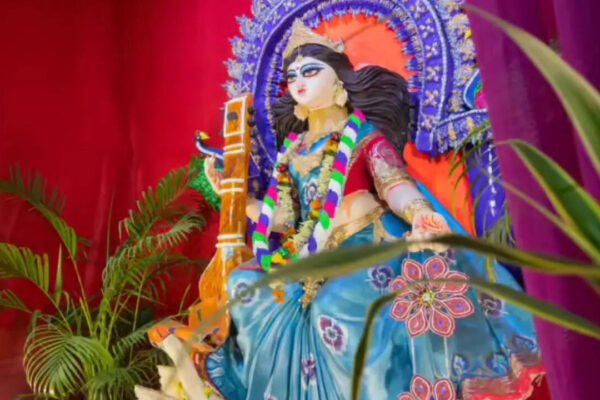 10 Baby Names Inspired by Goddess Saraswati