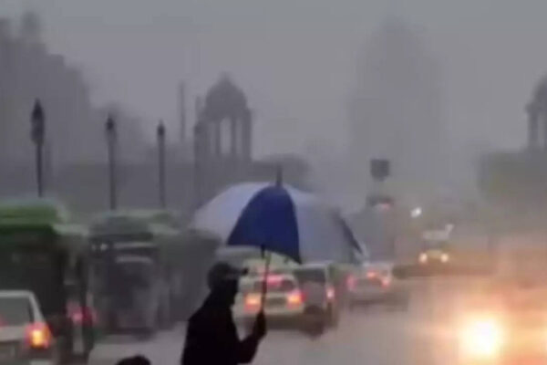 Rain lashes parts of Delhi; thunderstorms forecast, maximum temperature likely to drop to 18–20°C | Delhi News