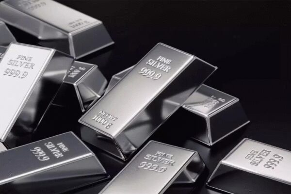 Silver shines above 0/oz mark for the first time
