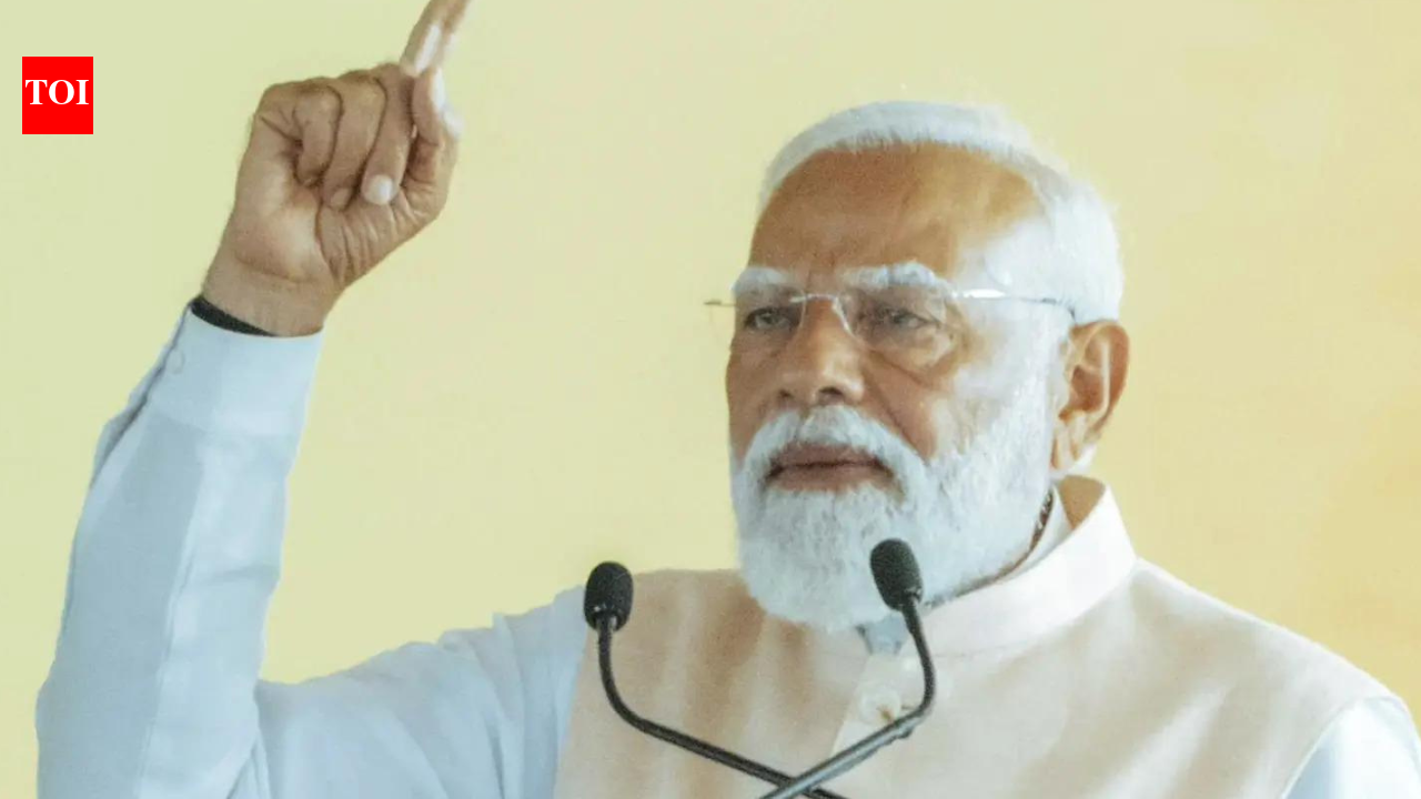 Govt following Netaji’s vision of a strong India, says Modi | India News