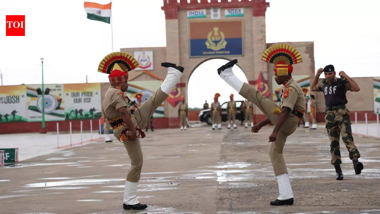 There is a Wagah border in Gujarat too and how the ‘Beating Retreat’ ceremony by BSF here is different from Amritsar |