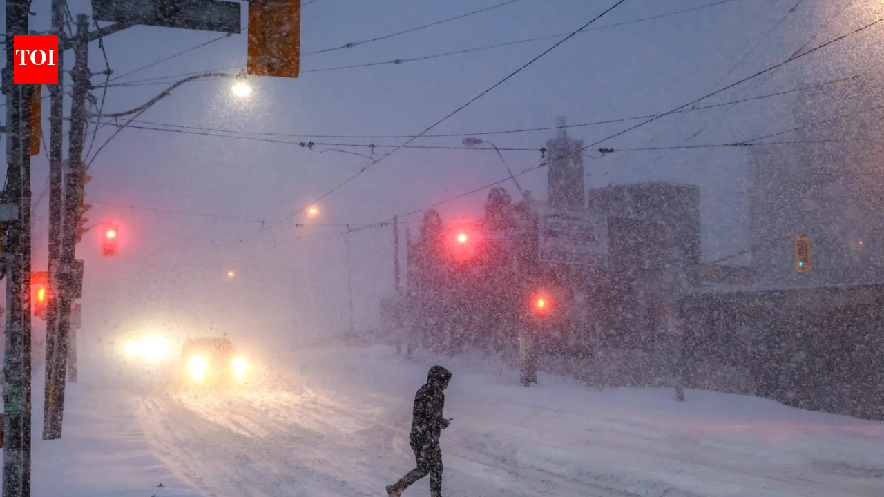 US snow storm: At least 25 dead as severe winter weather sweeps across regions; 750,000 left without power