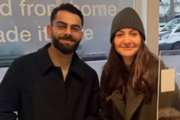 Virat Kohli and Anushka Sharma SPOTTED on day out in London; pose with fan for a selfie: PIC﻿﻿﻿ |