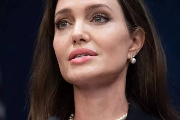 Iran protest: Angelina Jolie breaks down at the sight of ‘a seven-year-old girl at her mother’s grave’ | English Movie News