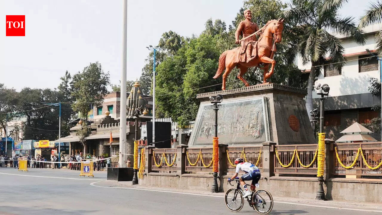 Blink and you miss it: Why cycling is ‘one of the hardest sports’ to commentate | More sports News