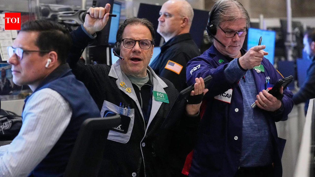 US markets today: S&P 500 crosses 7,000 for first time; tech stocks, AI optimism keep Wall Street buoyant