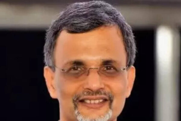 ‘Lower govt stake can fetch higher receipts’