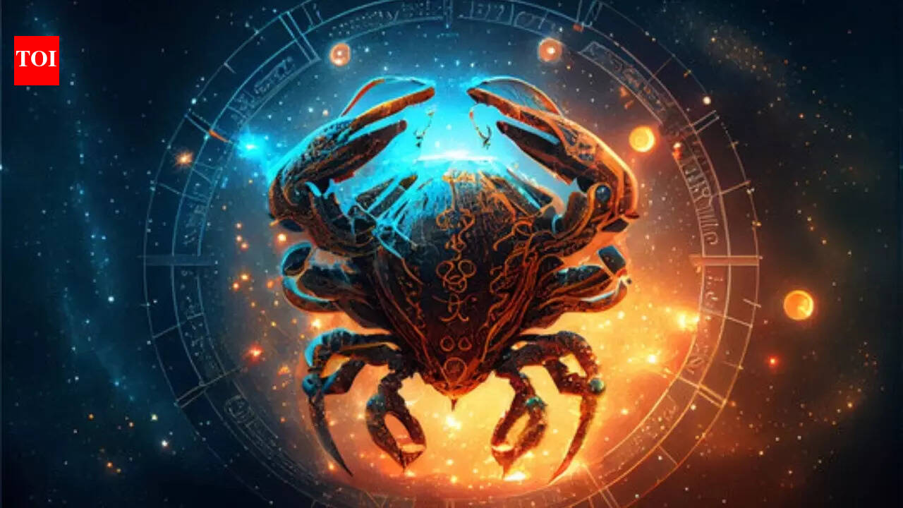 Cancer Horoscope Today, February 04, 2026: Courage helps you take a decision today