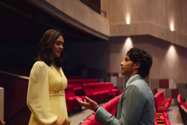 ‘Do Deewane Seher Mein’ trailer OUT: Siddhant Chaturvedi and Mrunal Thakur’s ‘perfect love’ has fans calling it ‘refreshing’