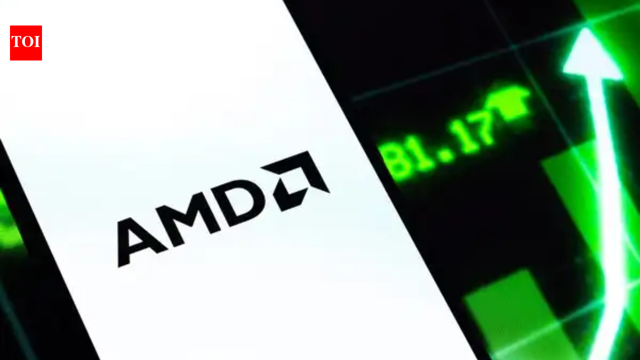 Tech stock under pressure: AMD slumps 15.7%, fresh selling in software stocks drags US markets lower