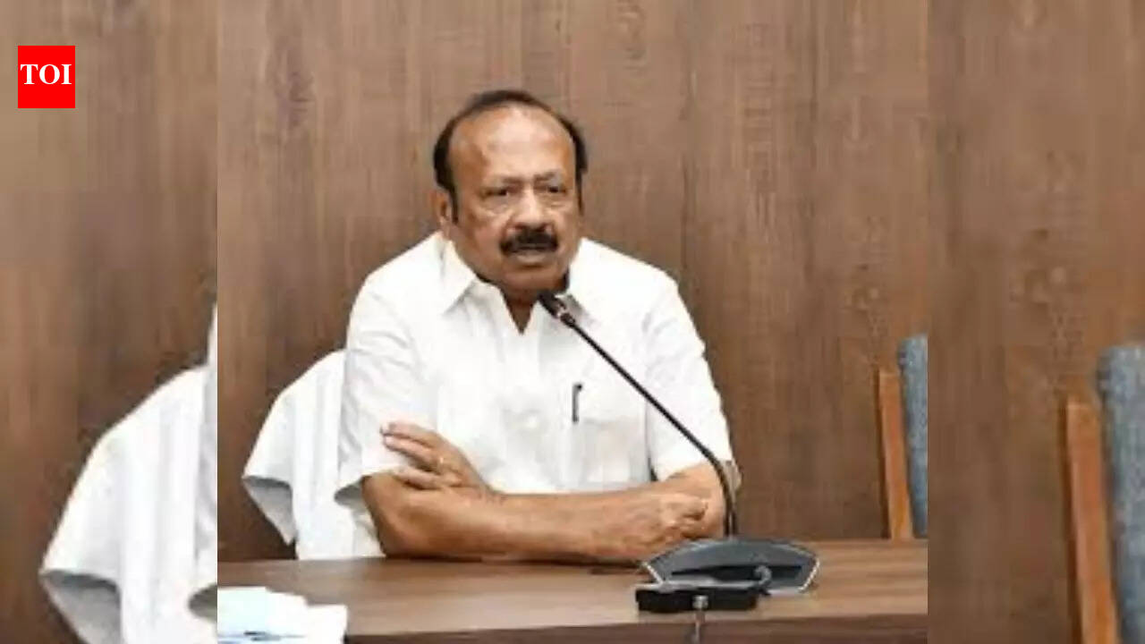 Panneerselvam sparks row with ‘North Indians clean tables’ in Tamil Nadu remark; BJP hits back