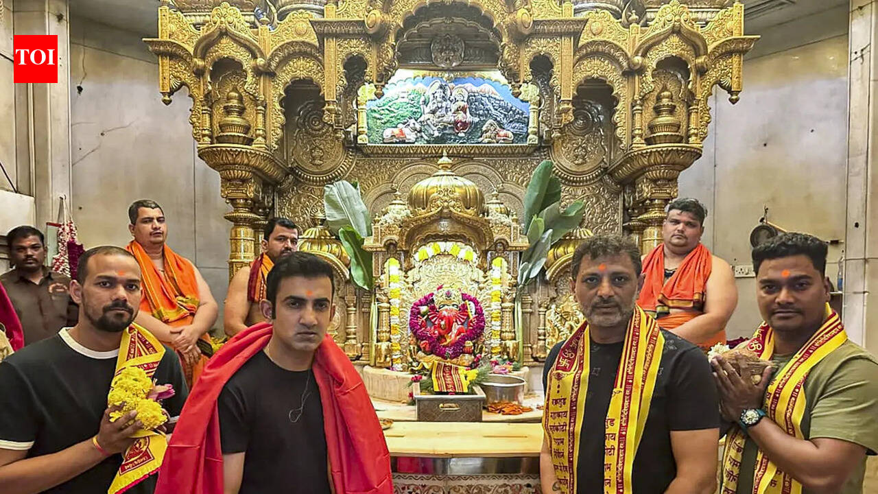 Gautam Gambhir visits Siddhivinayak, seeks blessings ahead of India’s T20 World Cup title defence