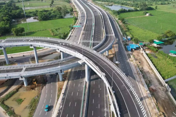 Toll on partially opened e-ways like Delhi-Mumbai to be same as that of other NHs