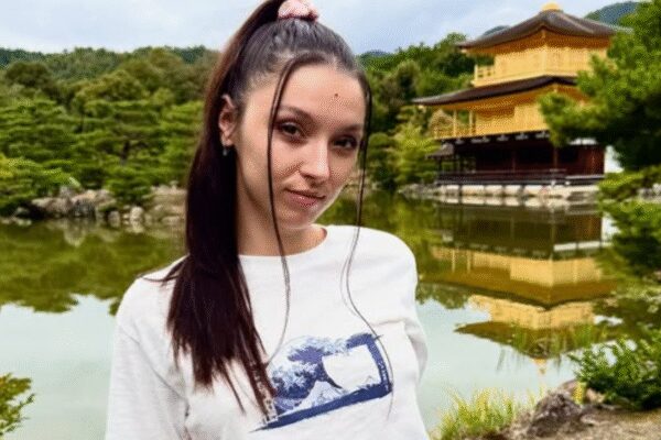 Twitch streamer Bisscute hospitalized after katana accident on live stream