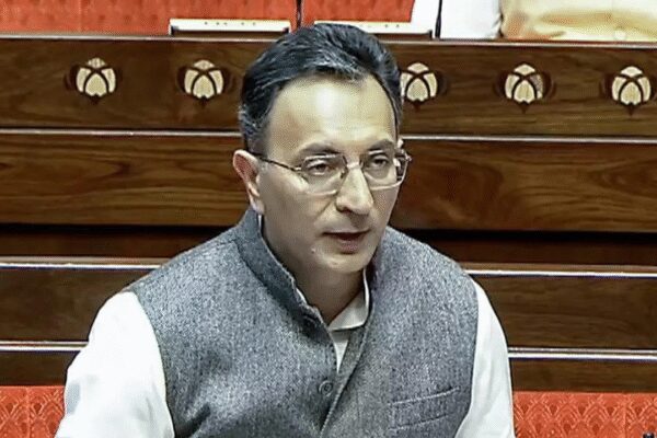 Electronics output up 6-fold, exports 8-fold in 11 yrs: Govt