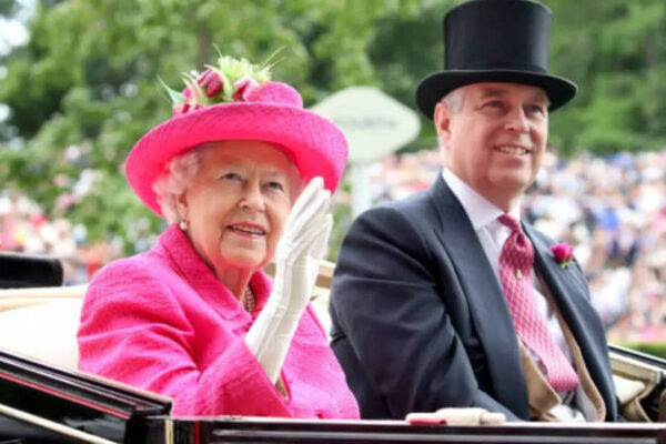 Queen Elizabeth’s response to Prince Andrew’s Epstein links revealed: ‘Full support from mum’ | World News