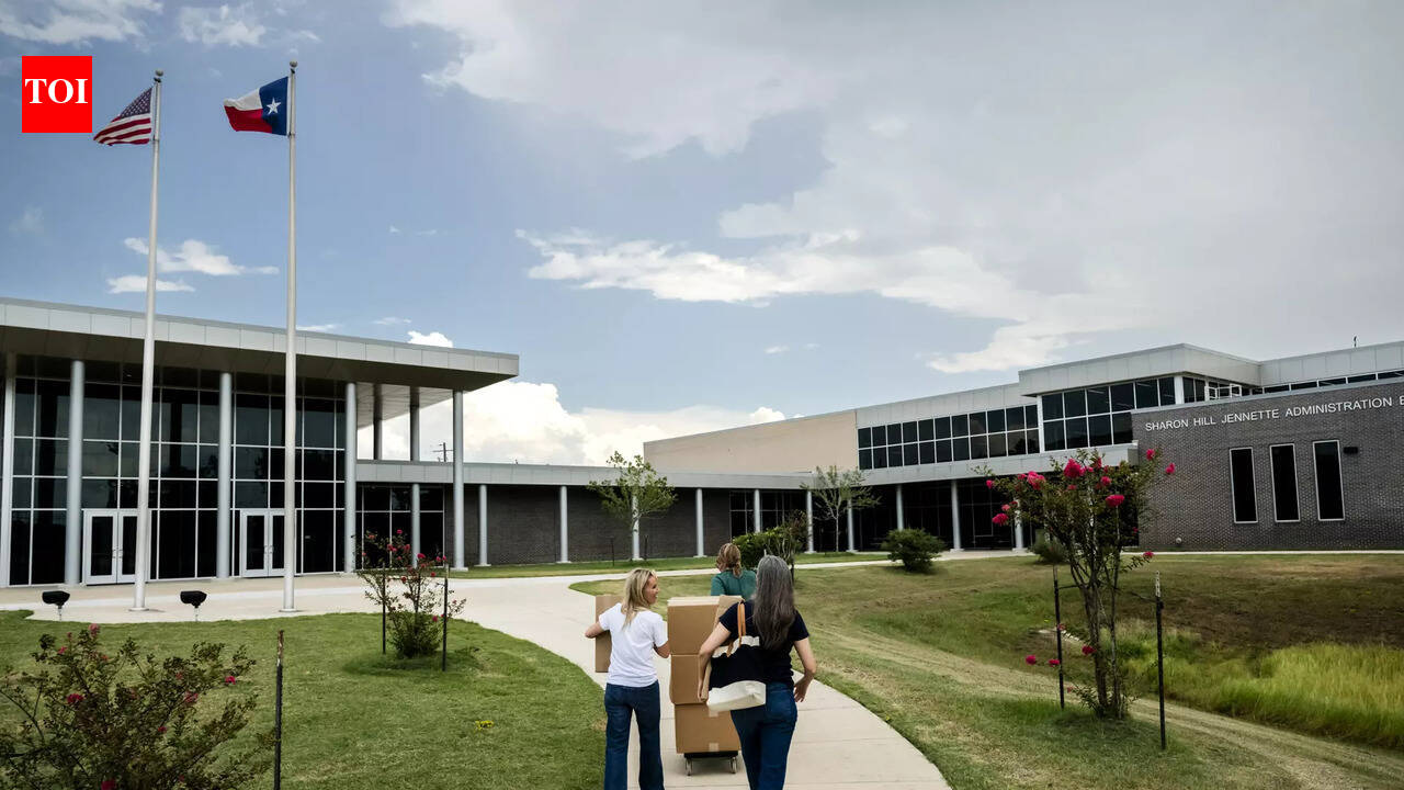 Texas families begin applying for state-funded school vouchers as B program rolls out