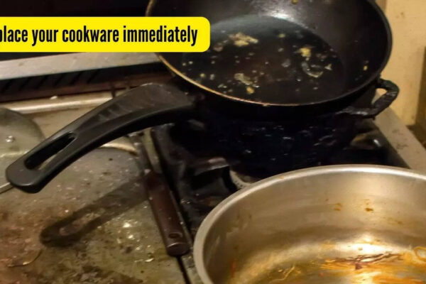 Replace your cookware immediately if you notice these 5 signs (number 3 is a warning)