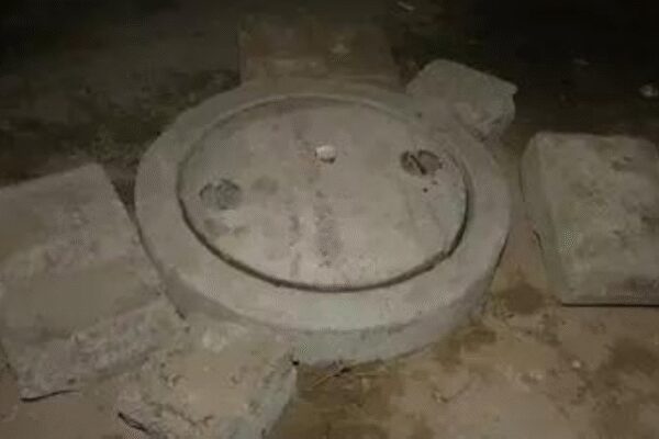 Delhi tragedy: Drunk labourer dies after falling into open sewer manhole in Rohini; pulled out next day