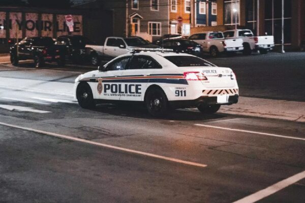 UK: Teen arrested for stabbing two boys at London school