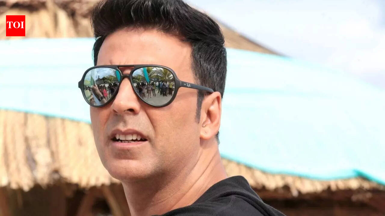 Akshay Kumar leads Mumbai clean league; ‘Bhooth Bangla’ actor opens Andheri Flower Show