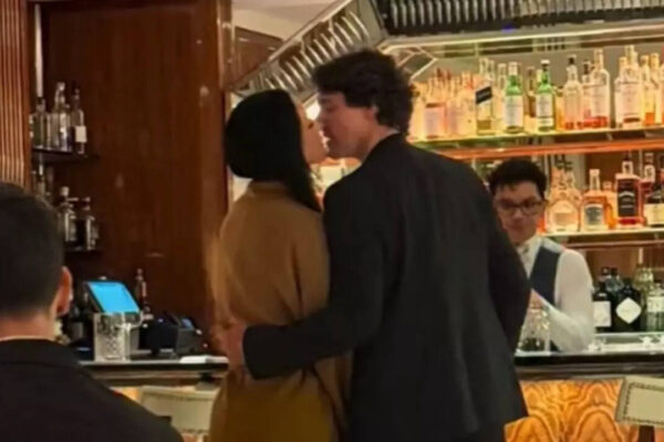 Katy Perry and Justin Trudeau pack on the PDA on first Valentine’s Day celebration as a couple – WATCH