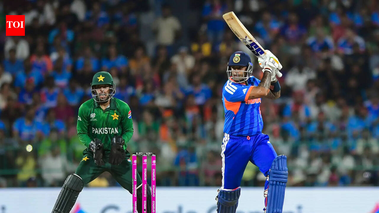 ‘He bailed the team out’: Sunil Gavaskar reveals turning point of India vs Pakistan clash