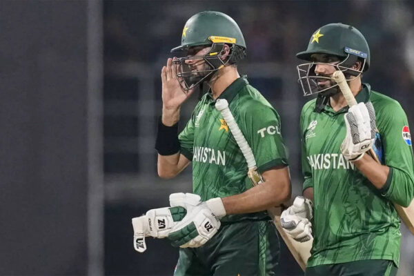 Awkward scenes in Colombo: Shaheen Afridi and Usman Tariq stand still as Team India snubs handshake – WATCH